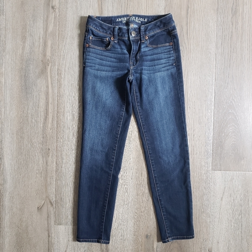 American Eagle Womem's Super Skinny Short Jeans Size 00